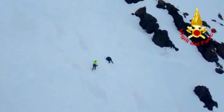 SALVATO UN ESCURSIONISTA SULL’ETNA