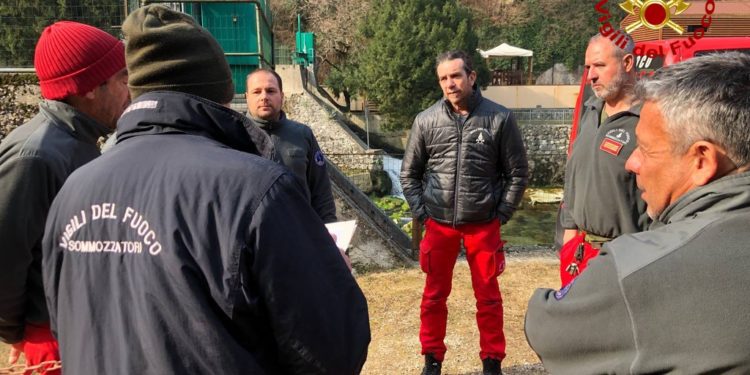 TECNICHE DI IMMERSIONE IN AMBIENTI IPOGEI ALLAGATI