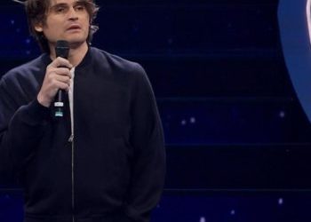 Sanremo 2023, il monologo di Angelo Duro. Amadeus: “Mia carriera finisce qui…” | Il discorso completo