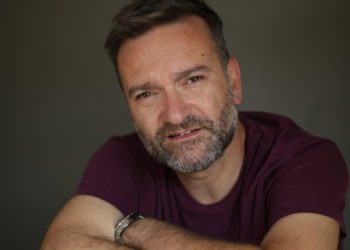 Fabian Grutt è il protagonista del nuovo appuntamento “Giovedì Stand Up Comedy” al Teatro Sancarluccio di Napoli