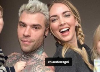 Ferragnez: dal bacio di Rose Chemical al silenzio social, cosa sta accadendo alla coppia di influencer