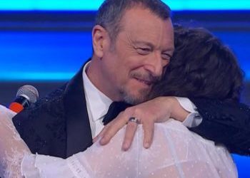Sanremo 2023, Madame si commuove: “Festival molto difficile ma ora sono felice”
