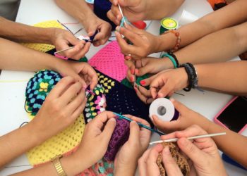 Moda estate uncinetto 2023, i must della stagione