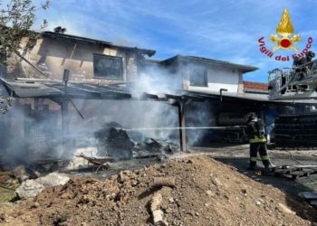 Montefalcione: Fiamme in un'azienda vinicola