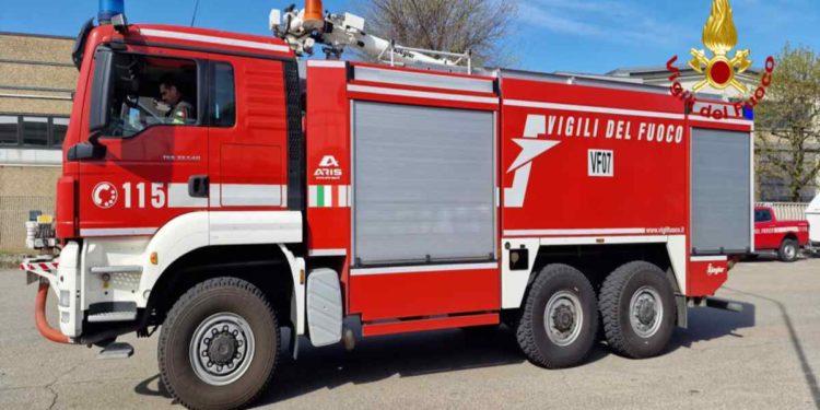 Varese: Incendio in azienda di prodotti chimici | Il video