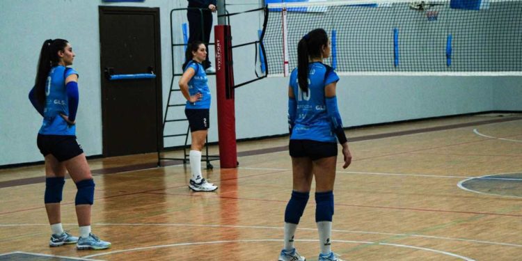 Volley Napoli, sconfitta per 3-2 contro Salerno: «Approccio sbagliato», commenta Maione