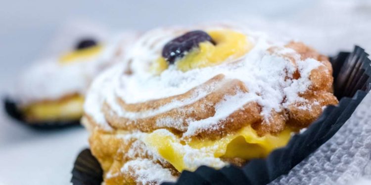Zeppole di San Giuseppe, la legenda dietro questo dolce