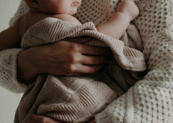 Assegno maternità 2023, i nuovi importi