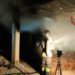 fiamme in un garage