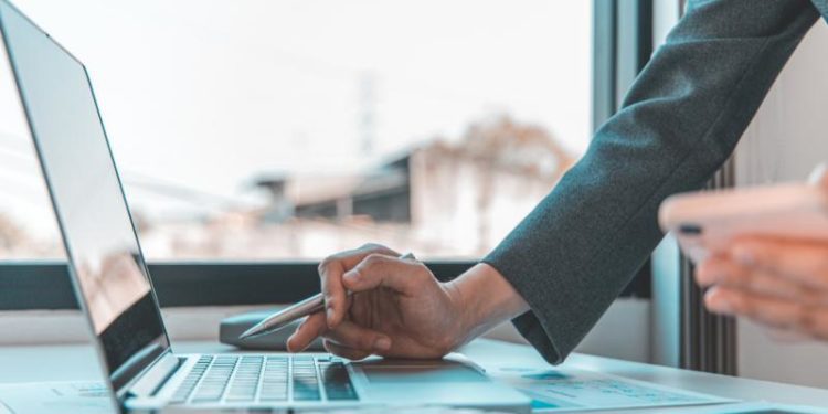 Imprenditore a computer