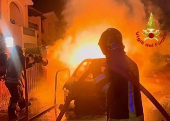 Olbia: Auto in fiamme | Il video