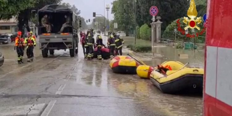Maltempo in Emilia Romagna, 600 vigili del fuoco impegnati nei soccorsi