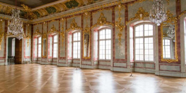 Una principessa a Palazzo Fauzone: Elia Zaharia Zogu ospite per il Salone del Libro nel relais di charme di Mondovì