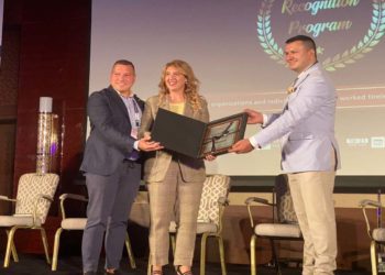 Imprenditori italiani ricevono il prestigioso Visionaries Award all’Education 2.0 di Dubai