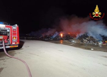 Incendio rifiuti nel Ravennate | Il video