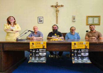 CS _ AL VIA GUITARSCIÓ – LIVE & EXPO 2023. Philip Sayce prima guest star internazionale. On stage Marco Sfogli e Cyranò Vatel. Taglio del nastro venerdì 7 luglio Battipaglia