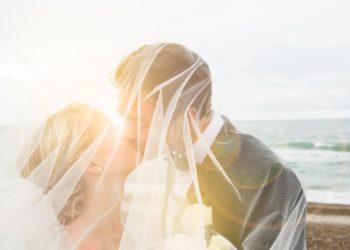 Il look per gli sposi? Dettato da armocromia e coerenza di stili