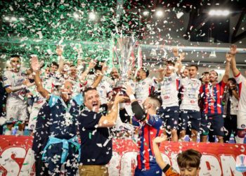 LA TURBOLENZA NON SPAVENTA E L’ATTERRAGGIO E’ DEI PIU’ DOLCI. LA FELDI EBOLI E’ SUPER CAMPIONE D’ITALIA!