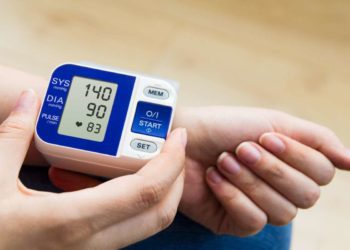 Come controllare la pressione a casa: la guida completa