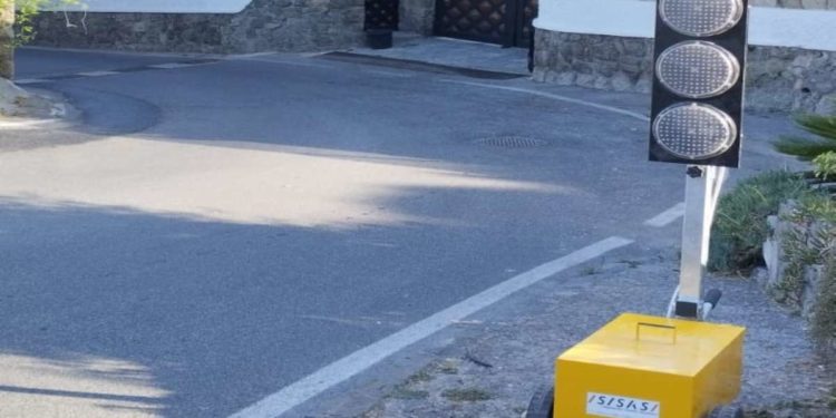 NO AL SENSO UNICO A MONTERONE CHE PENALIZZA I CITTADINI DEL RIONE UMBERTO I, DI VIA BAIOLA E DI VIA SPINAVIOLA