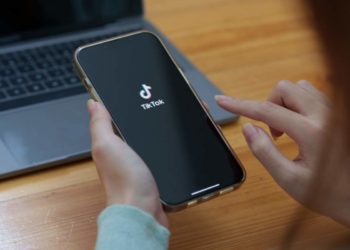 TikTok, multa da 345 milioni per irregolarità sulla privacy dei minori