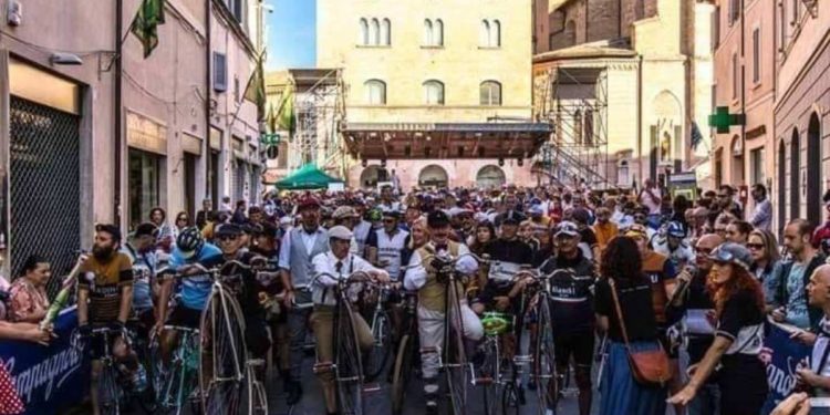 La Valle Umbra ospita il Campionato Nazionale Cicloturismo d’epoca CSI