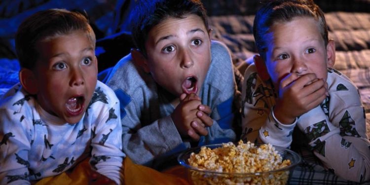 Alunni di quarta elementare “sconvolti” dopo Winnie the Pooh: Sangue e miele vengono mostrati in classe