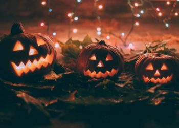 La Notte delle Streghe: Le affascinanti tradizioni di Halloween e le leggende in Italia