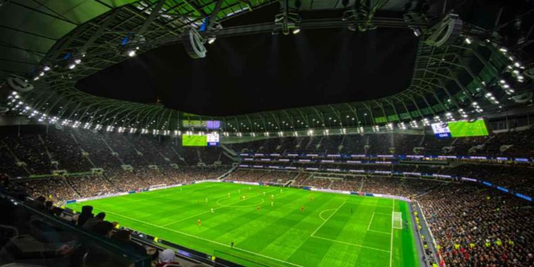 Europei 2032 in Italia, ancora non è pronto lo stadio a Napoli