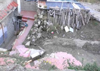 TRA LE MACERIE DELL’ALLUVIONE DI CASAMICCIOLA AD UN ANNO DALLA TRAGEDIA, SFOLLATI TRA SPERANZE E RASSEGNAZIONE