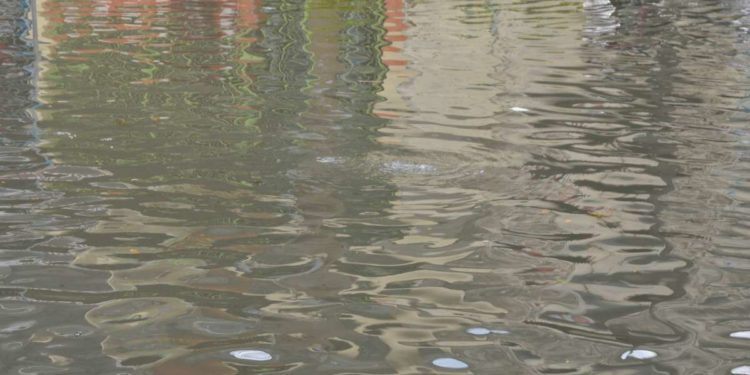 Alluvione Prato, in tre ore 200 mm di pioggia. Sindaco in città: “Uno choc”