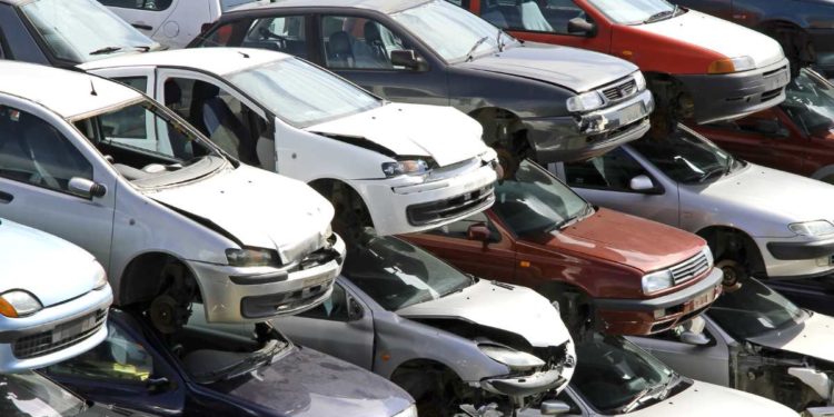 Demolizioni auto, cosa dice la legge e come funziona