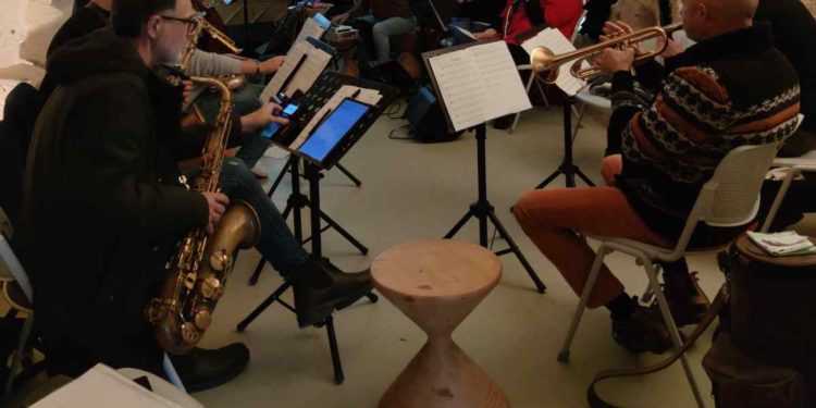 Sabato 2 dicembre la Piccola Orchestra Materana Onyx suonerà sul palco di Casa Cava