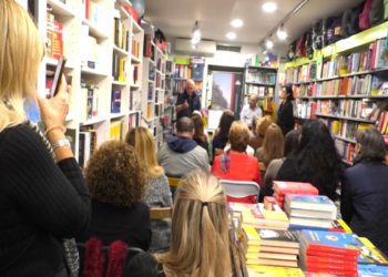 COME CONIUGARE A ISCHIA IL TURISMO DI QUALITÀ CON LA TUTELA DEL TERRITORIO: PRESSO LA LIBRERIA MONDADORI L’INTERESSANTE DIBATTITO TRA TRE SCRITTORI ISOLANI