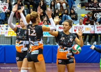 Intec Service SG Volley sontuosa: 3-0 al Volare Benevento