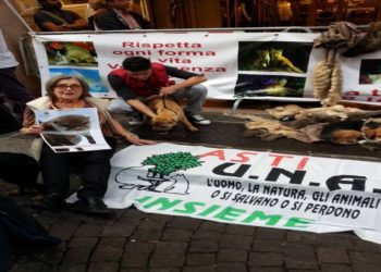AD ASTI UN “BANCHETTO BENEFICO” PER GLI ANIMALI PER AIUTARE L’ASSOCIAZIONE CHE SI OCCUPA DELLE TARTARUGHE DEI GIARDINI PUBBLICI DELLA CITTA’