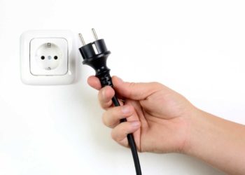 Bonus bollette 2024, agevolazione per energia elettrica: come richiederlo