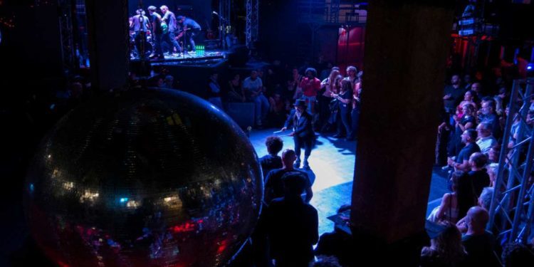 MArteLive trasforma il Qube, in una babele d’arte contemporanea e dei suoi innumerevoli linguaggi espressivi