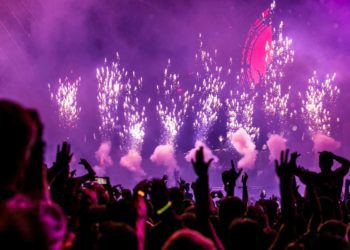 Tiziano Ferro: “Non riesco a cantare, si chiude anno difficile”