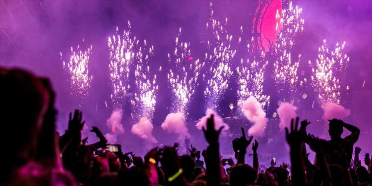 Tiziano Ferro: “Non riesco a cantare, si chiude anno difficile”