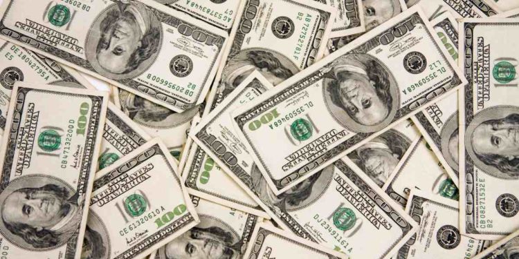 Stati Uniti, crescita economica Q4 supera le aspettative