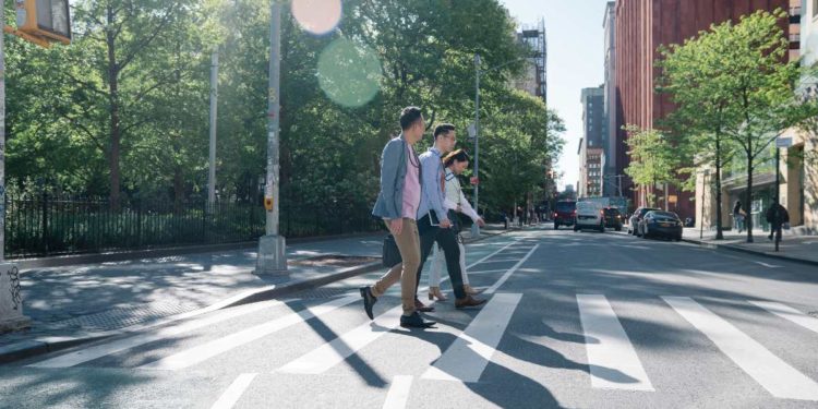 A FORIO RAGAZZINO RISCHIA DI ESSERE INVESTITO SULLE STRISCE PEDONALI, L’APPELLO DI GENNARO SAVIO: “DIAMOCI TUTTI UNA REGOLATA”