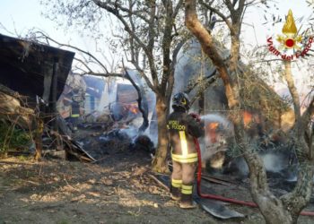 Venticano: Incendio capannone in azienda agricola | Il Video