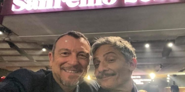 Sanremo 2024, partenza record. Amadeus: “Faccio applauso alla musica”