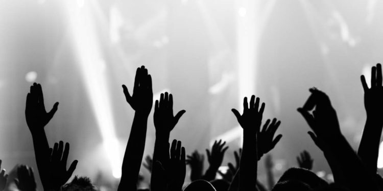 Angelina Mango raddoppia le date del tour, sold out a Roma e Napoli