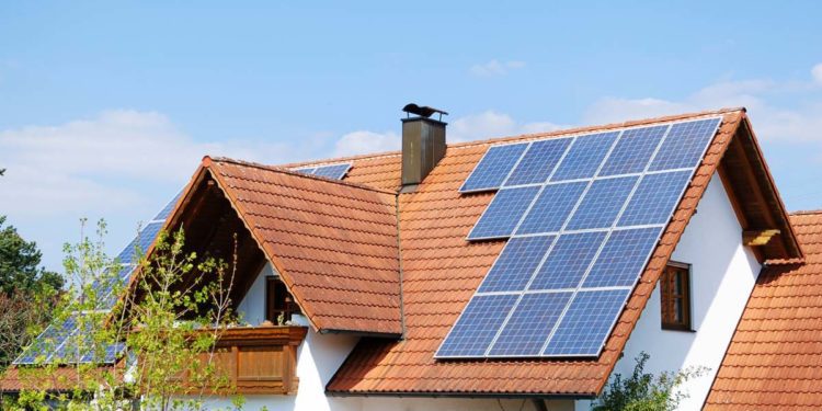 Bonus fotovoltaico, cos’è il reddito energetico 2024: domande e a chi spetta