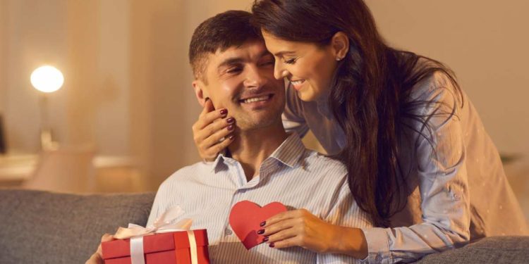 Regali di San Valentino: ecco le cittá con i partner piú parsimoniosi
