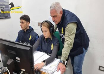 Scoperta centrale di riciclaggio internazionale a Portici ed Ercolano