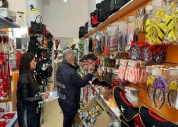 Sequestrati oltre 42.000 prodotti non sicuri posti in vendita per la festività di “carnevale”