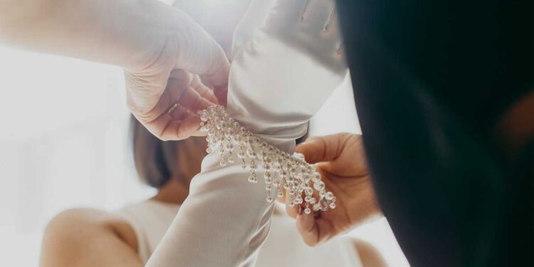 19 marzo Giornata Internazionale dell’Artigiano – Il ruolo dell’artigiano nel settore del wedding raccontato da Rosaria Coscia, designer e artigiana